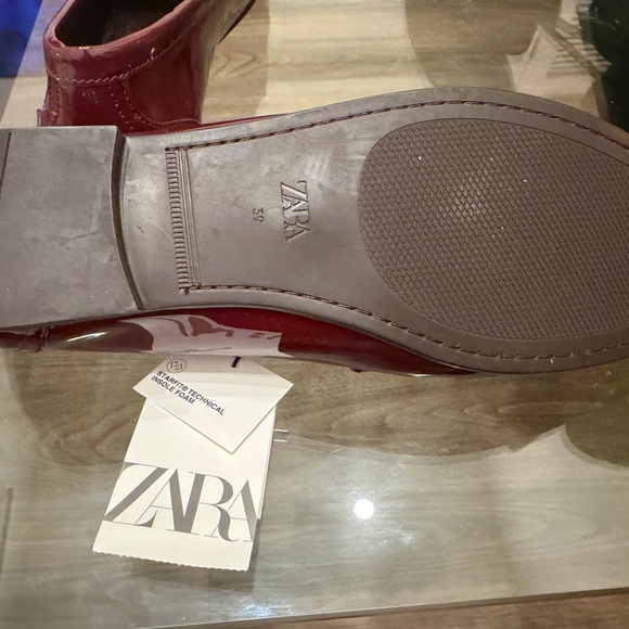 ZaraWomen’s Glossy Merlot Slip-On Loafers NWT Size 8 - Picture 6 of 6